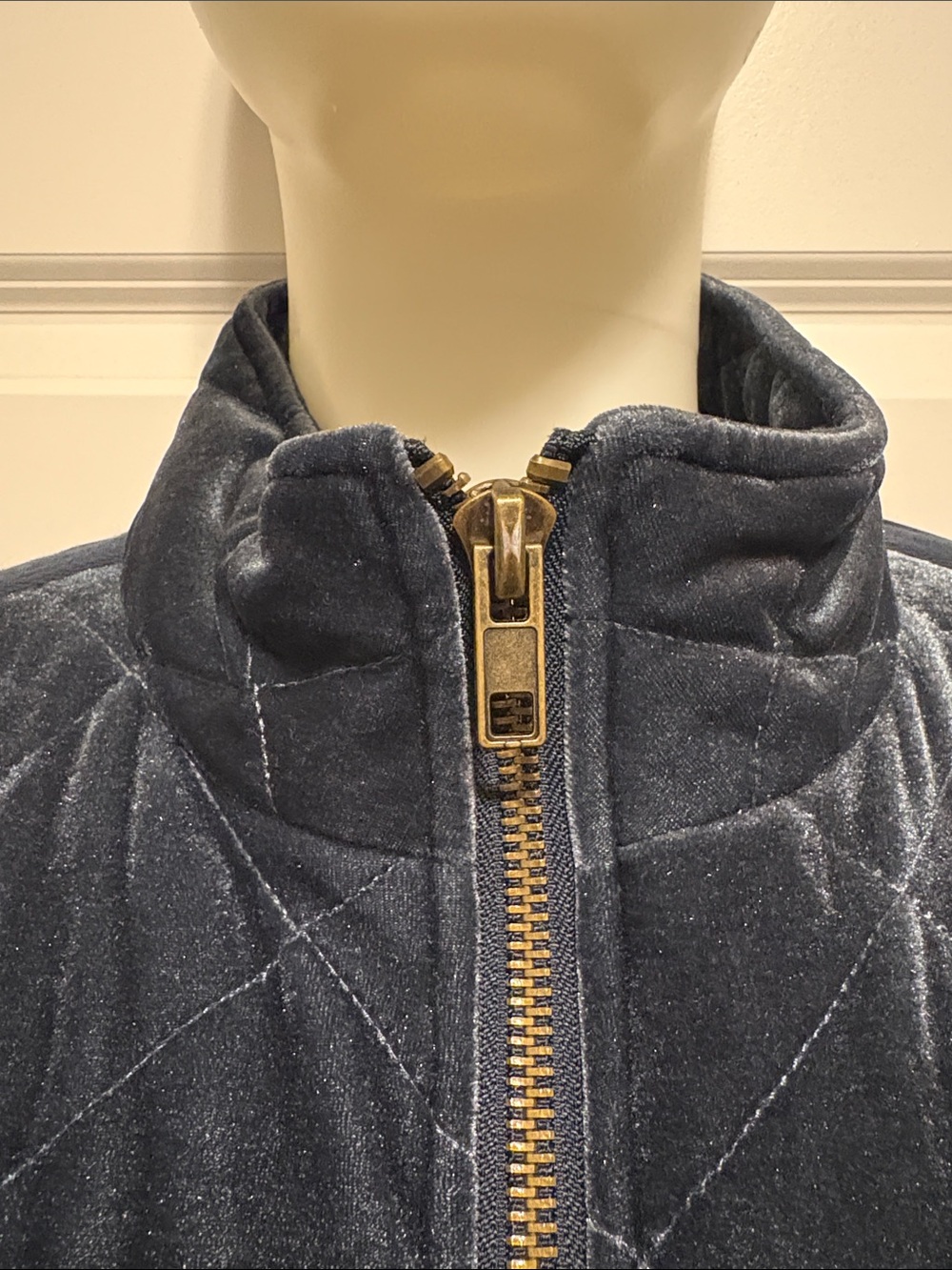 Avec Les Filles Quilted Velvet Full-Zip Jacket - Navy - Picture 3 of 5
